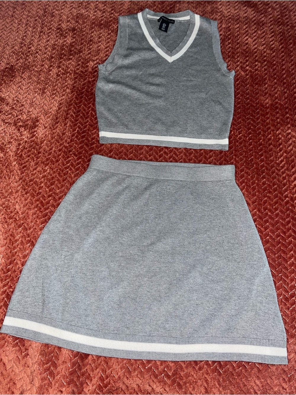 Sincerely Jules Gray Knit Skirt Set with White Trim size S